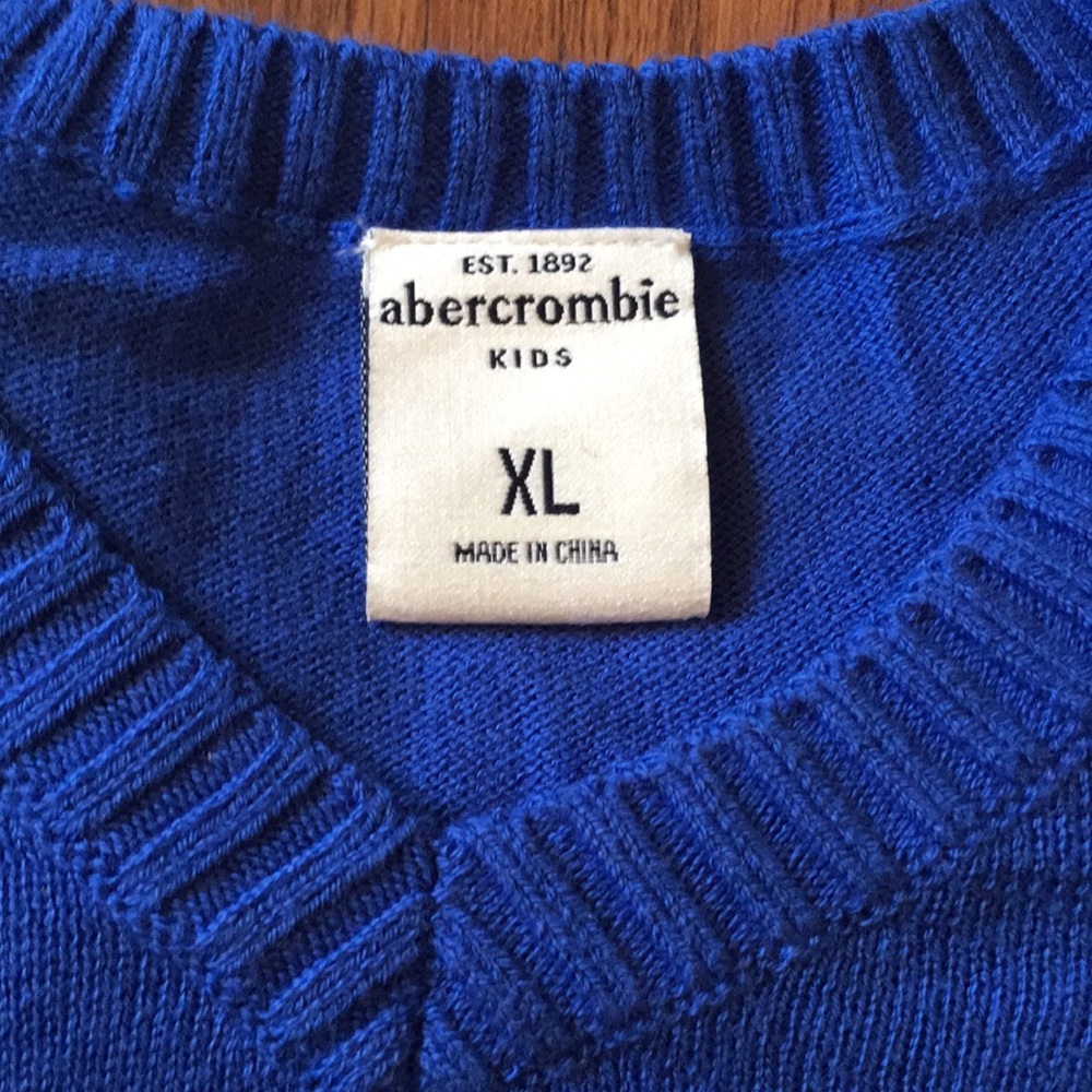 abercrombie Kids VNeck Sweater - Picture 2 of 3